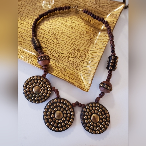 Artisan statement necklace wood brass studded studs disc's beads vintage boho - Picture 2 of 16